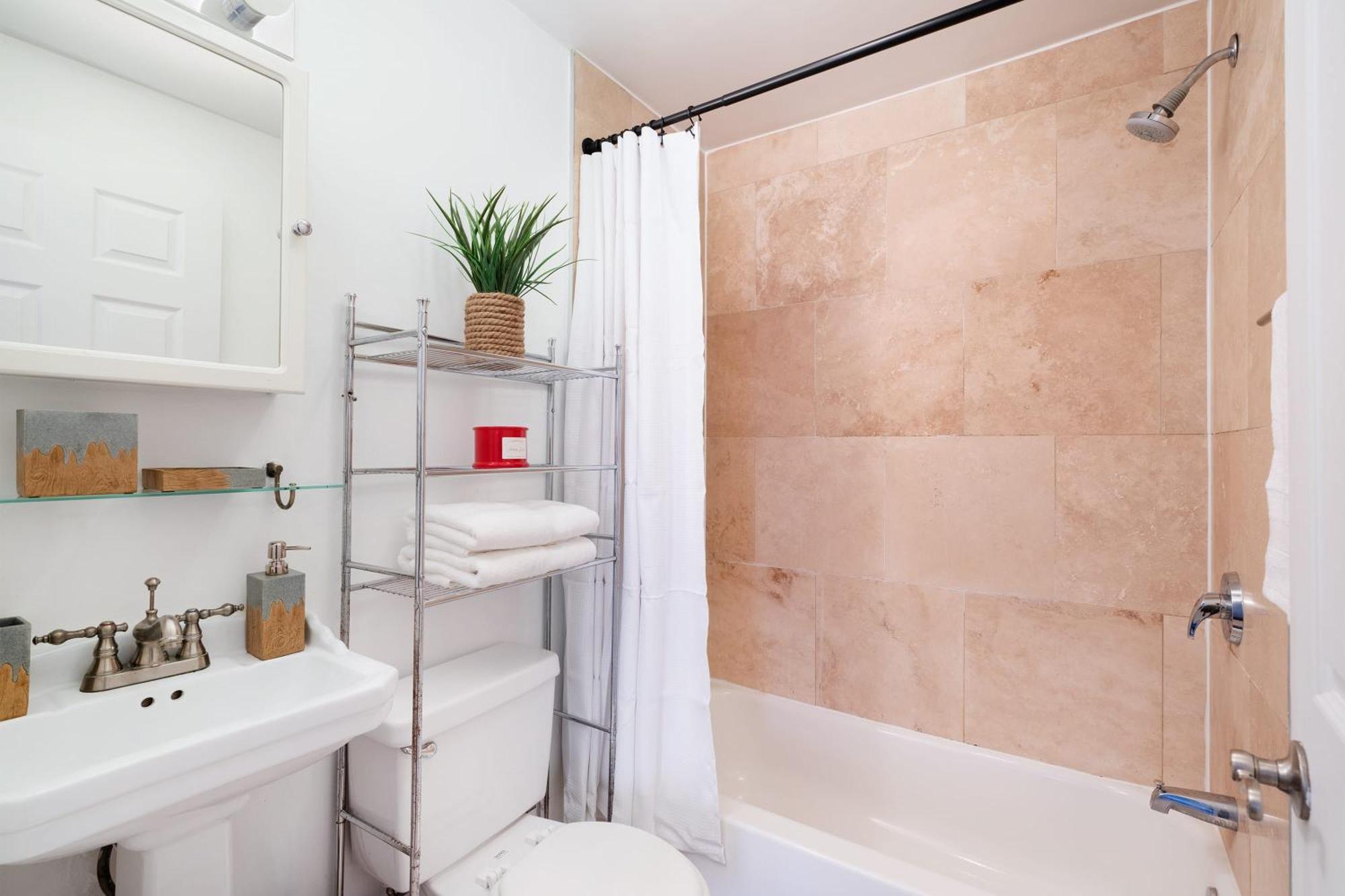 1435-3-3 Bedrooms 2Bath W D Prime Upper East New York Exterior photo